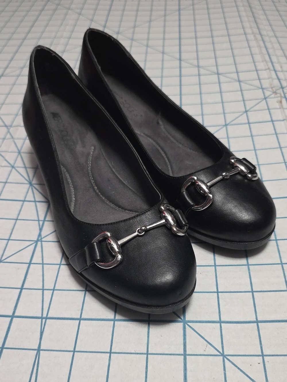 AEROSOLES Black Wedge Ballet Flats with Silver Bit, 9M